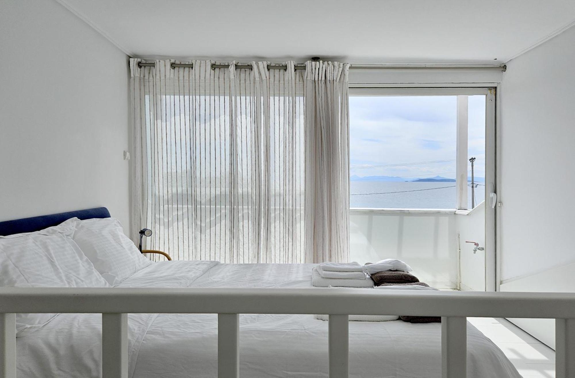 Lagonisi Beach House Kalivia Thorikou Екстер'єр фото